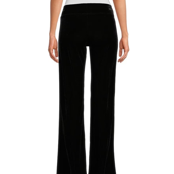 Hue Black Velvet Flare Leggings, Size S, New Without Tags - Picture 4 of 4